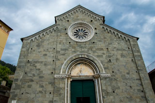 L'église Saint-Pierre, Corniglia, Cinque Terre, Italie