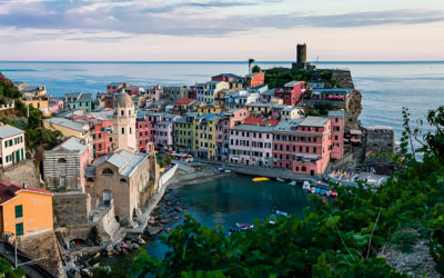 Vista de la bahía, Vernazza, Cinco Tierras, Italia