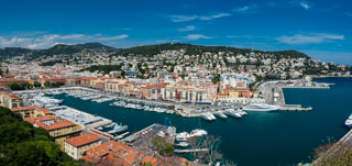 Widok portu Lympia z punktu widokowego na Wzgórzu Zamkowym, Nicea, Francja