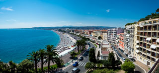 Die Promenade der Engländer vom Panoramapunkt des Schlosshügels, Nizza, Frankreich